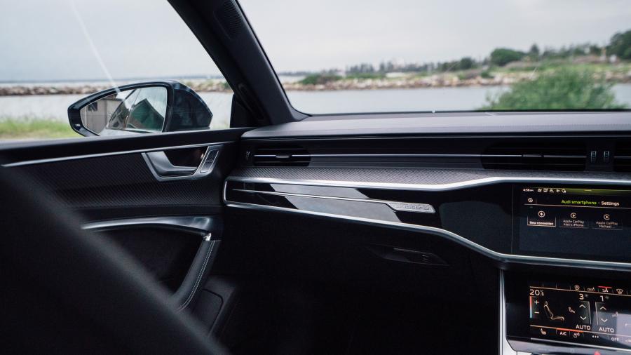 Торпедо Audi S7 Sportback TFSI 2020 года  (AU) (фото 30 из 32)
